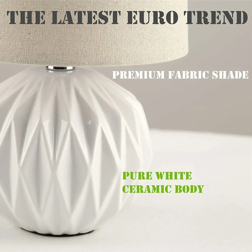 GEOMETRIC WHITE CERAMIC TEXTURED DESK BEDSIDE LIVING ROOM TABLE LAMP  NWT - Picture 5 of 6